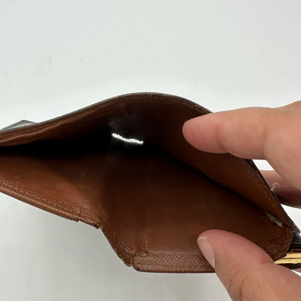 Louis Vuitton Vintage Kisslock Snap Wallet - Picture 6 of 7